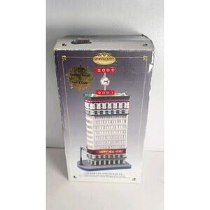 LORD & TAYLOR Exclusive Gold Label Times Square Ball Drop Music Box 2000-2001